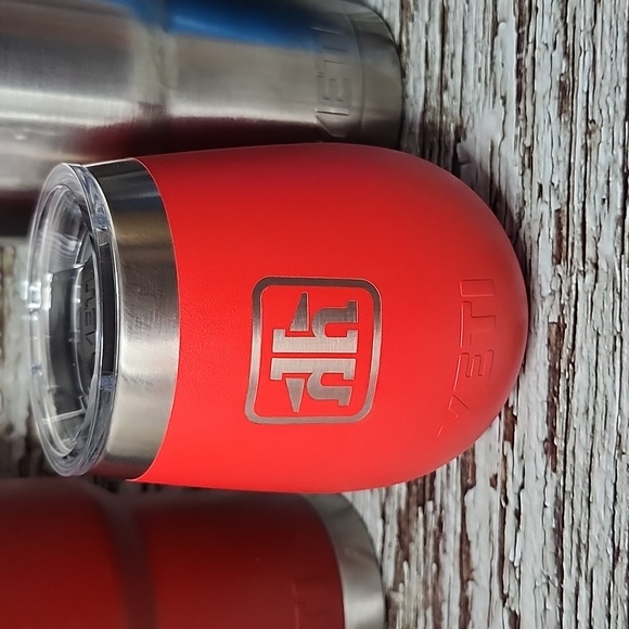 Yeti Lot - Picture 2 of 6